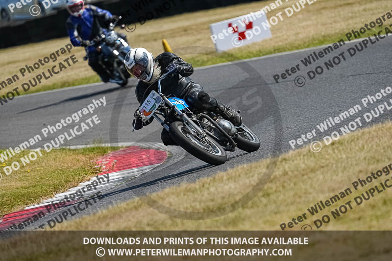 cadwell park;cadwell park photographs;cadwell trackday photographs;enduro digital images;event digital images;eventdigitalimages;peter wileman photography;racing digital images;trackday digital images;trackday photos
